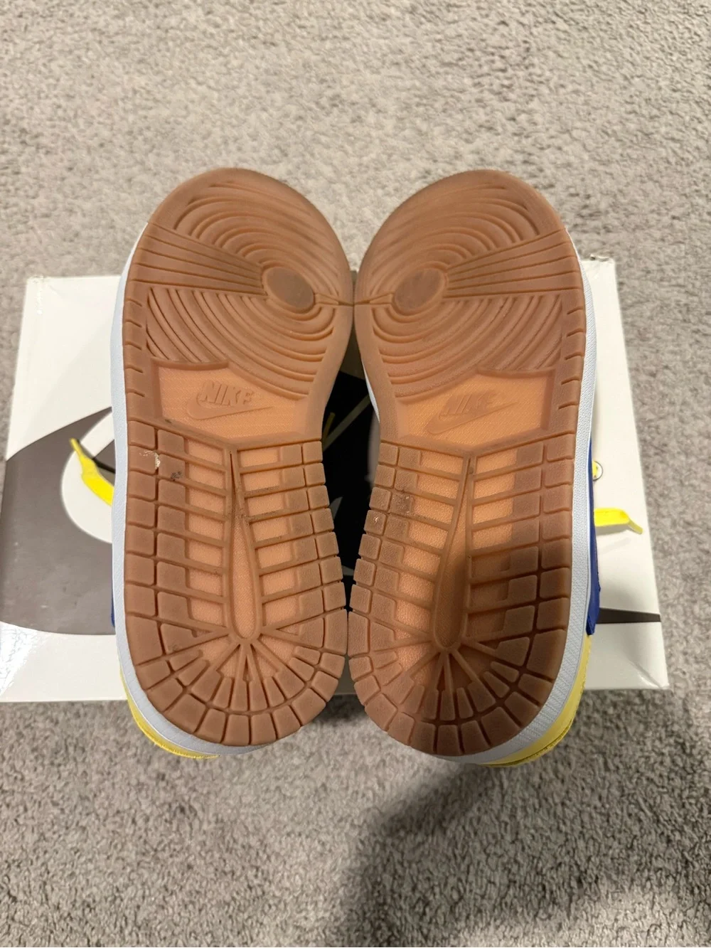Used Travis Scott x Wmns Air Jordan 1